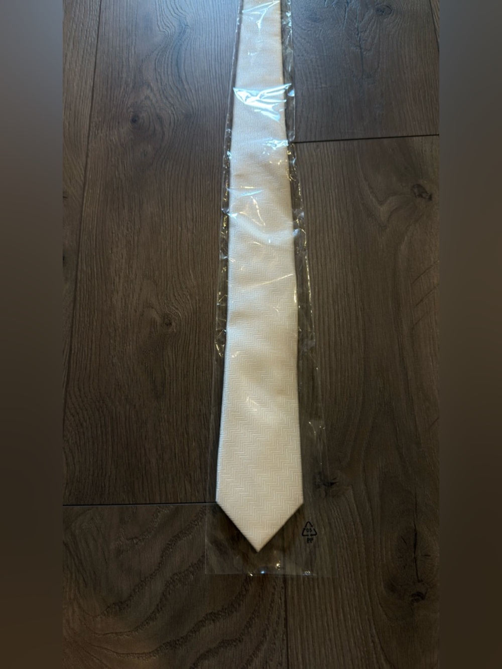 The Tie Bar Herringbone tie -NWT!